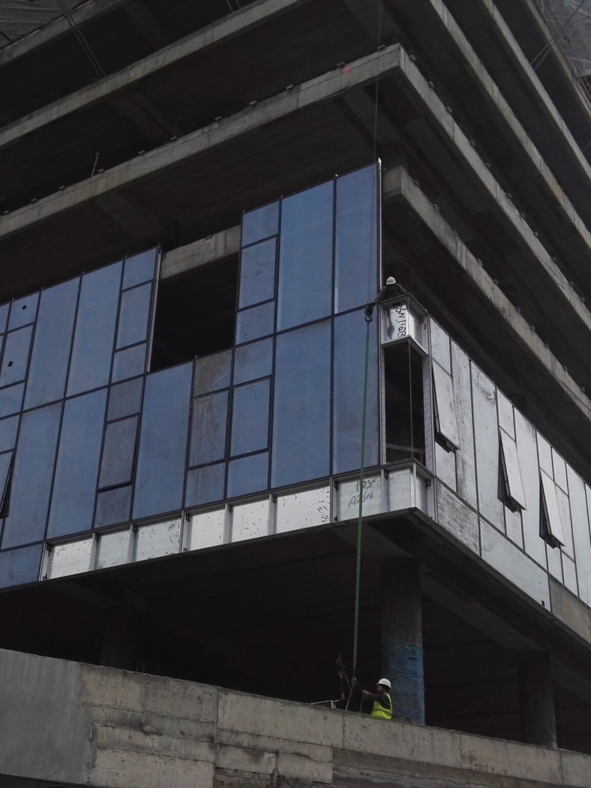 Glass-clad facade of the Mellanox complex